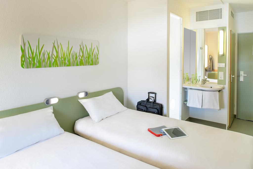 Standard Twin Room,1704971839:JPEG